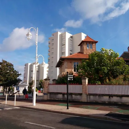 Comme Dans Un Phare * Arcachon